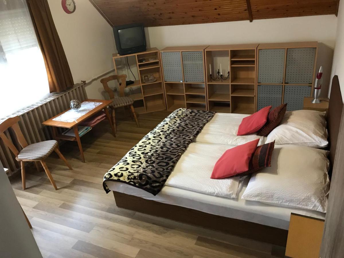 Apartman Berki Margit Hévíz Esterno foto