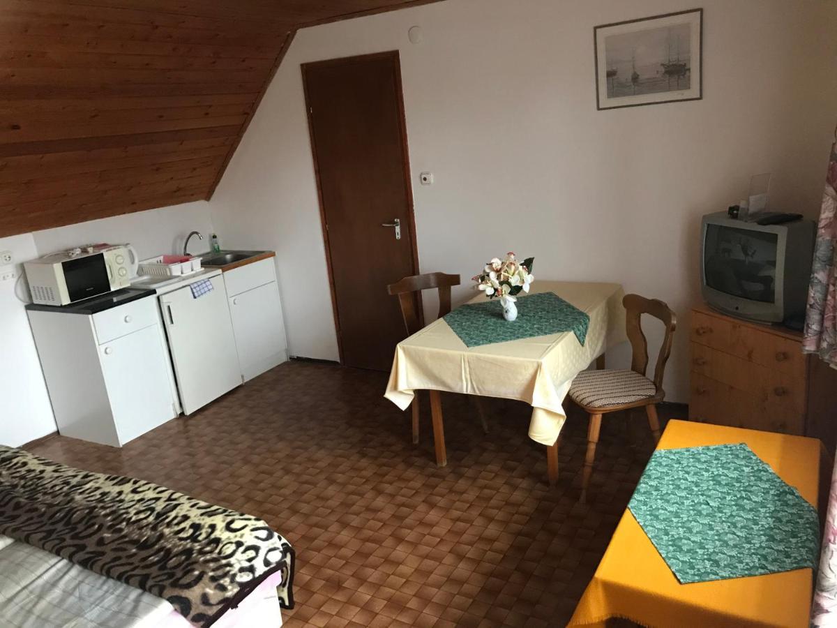 Apartman Berki Margit Hévíz Esterno foto